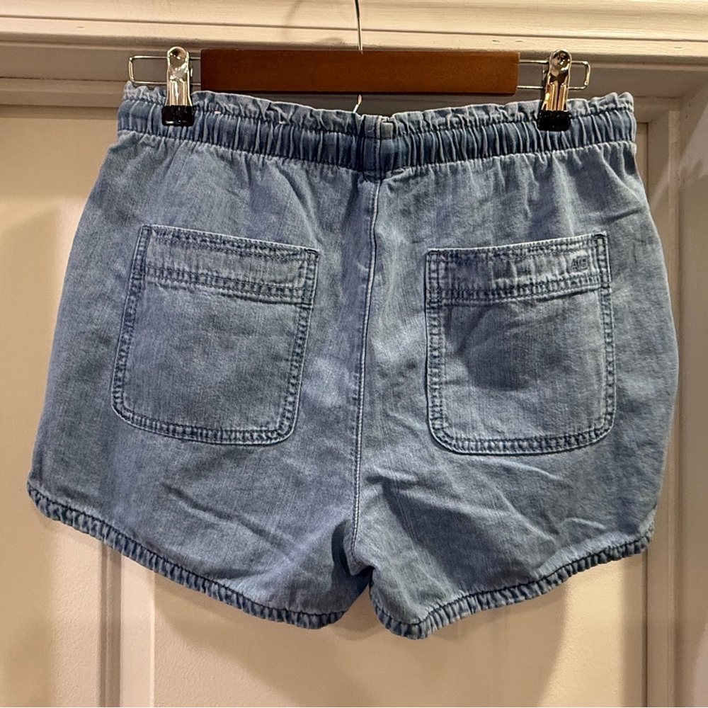 American Eagle Outfitters Light Blue Denim Chambray Elastic Draw Waist Shorts